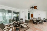 Villa Frente AL MAR muy Cerca de Todo