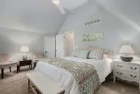 Weko Beach Retreat, Hot Tub, Fire Pit & Near Lake Michigan