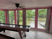 Pet Friendly! Lakefront-4 bed, 2 bath house on Smith Lake- Crooked Creek Retreat - 3つ星