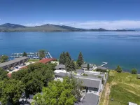 Water Wonderland on Flathead Lake!! AND Winter Wonderland in under an hour! Hotels in Polson