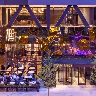 Hotel EMC2, Autograph Collection Отели рядом с достопримечательностью «Торговый центр Water Tower Place»