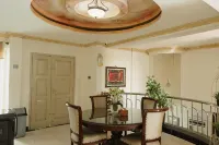 Grand Kurnia Hostel - Pensions
