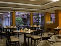 Hotel Horizon & Convention Center - breakfast