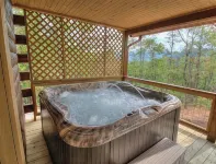 Hilltop Haven - Luxury Cabin w/ Mountain Views - Near NOC, Polar Express, Hiking