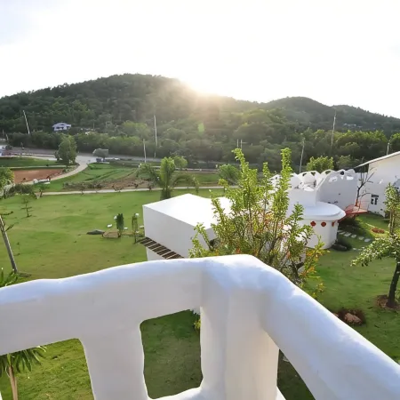 The Buda Muaklek Resort