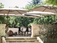 Domaine de Fontenille Hotels in Lauris