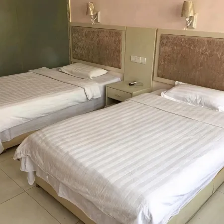 Xinghua Hotel (Fuyang Fudong Happy City)