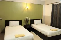 Puangpech Hotel - 2-Star