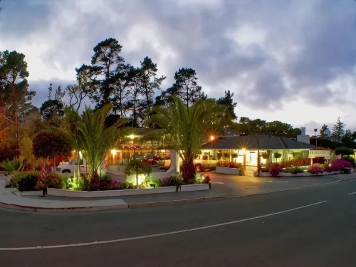 Monterey Pines Inn