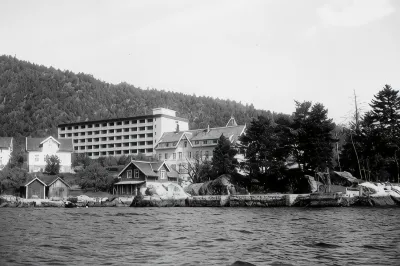 Kviknes Hotel  호텔