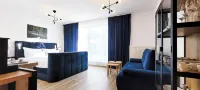 Terrasse - Parkplatz - TV im Boxspringbett - Küche
