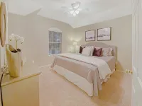 Large 4 Bed/3 Bath House Near All, The Colony - Frisco, Pool, Hot Tub Sleep 1-12