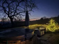 Mountain View Lodge, Luxury Woodland Lodge with Hot Tub - 3 tähden