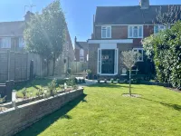 Cosy House in historic market town. Pet friendly with large enclosed garden. - Wi-Fi