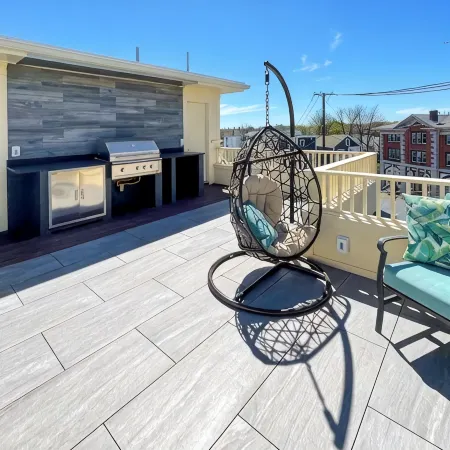 D79 Spacious 5-bedroom house with Roofdeck near Boston!