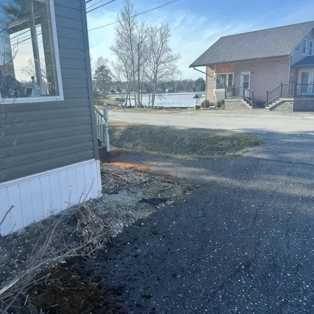 Charming 3-bedroom house with WiFi and AC in serene Sinclair