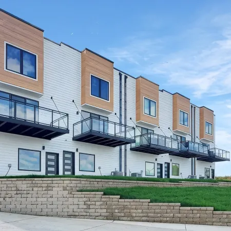 Prime Location! Beautiful and spacious 3-bedroom townhome in the heart of Boji!