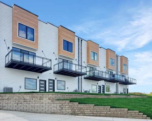 Prime Location! Beautiful and spacious 3-bedroom townhome in the heart of Boji! 아놀드 파크 호텔
