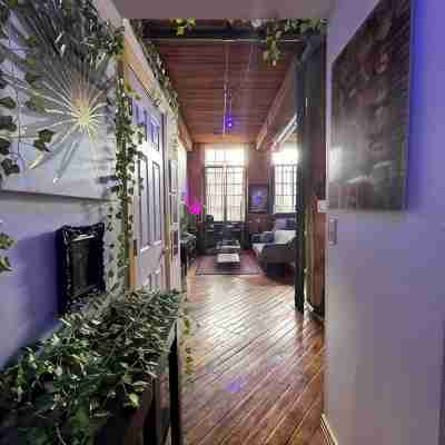 Riverside Boho Artist's Loft Downtown Others