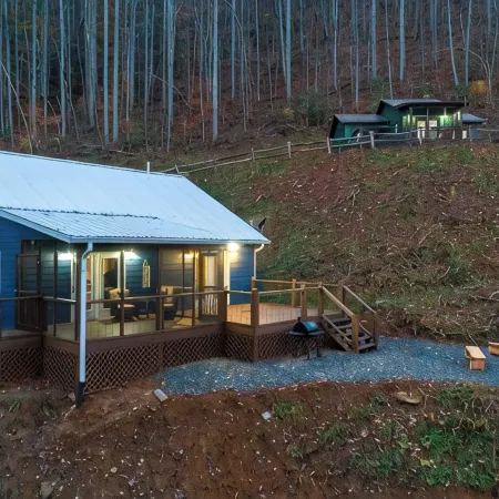 Deer Lodge cabin with loft and Gameroom