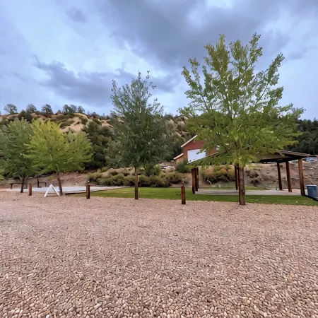 Welcome to Serenity Hills Zion , Sleeps 10 +