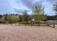 Welcome to Serenity Hills Zion , Sleeps 10 +