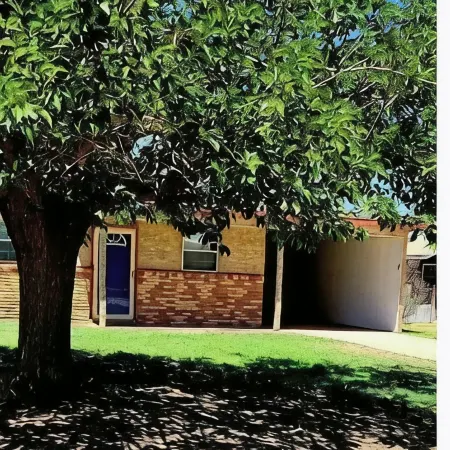 Let D's Cozy Cottage Provide a Comfortable Stay!