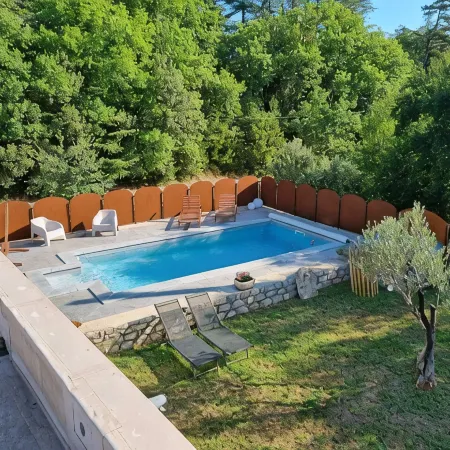Atypical family home in the Ardèche. Sleeps 6 Calm and relaxation guaranteed.