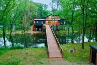 All is Found Riverfront Cabin with Sauna - Gym