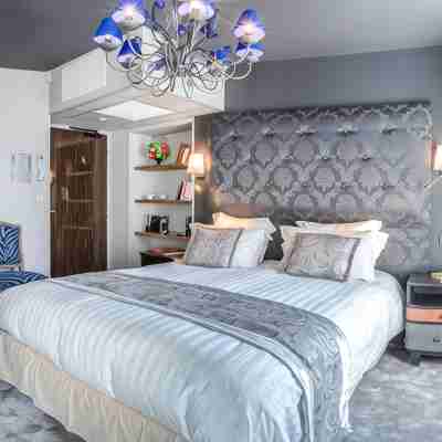 Brit Hotel Privilège Lisieux - Villa des Arts Rooms