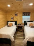 OAK COTTAGE - Lakefront on Thayer Lake in Alden, MI with WiFi, AC - Chalets