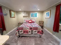 Roscoe Cottage Pet Friendly Hotels in Fremont