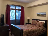 Ski in/Ski Out! 2BR/2BA Condo at Sun Peaks! Comfortable & Clean! Best Location!! Hotels in Sun Peaks