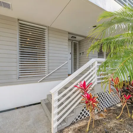 Waterfront 2BR 2BA  Pool - 10 min walk to Beach