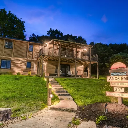 Spacious Resort Cabin – Sleeps 16, Minutes to Silver Dollar City!