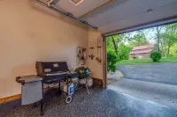Kentucky Deer Run- Wheelchair Accessible, Lakefront, Private Dock, Fully Updated - Boutique