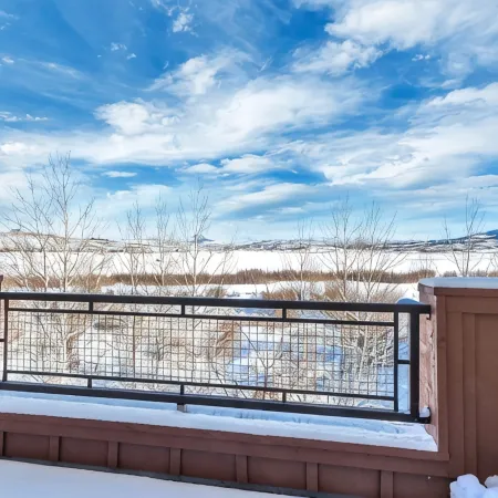 BEST VIEWS in Newpark Terrace! 2Bed/ 2Bath- Close to Skiing and walk to shops!