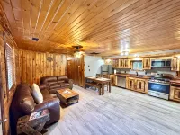 Cozy 2-bedroom, river access, near Smoke Hole, Seneca Rocks & Dolly Sods - 3-Star