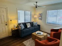 Downtown Auburn Retreat- Walking distance to Stadium, Toomer's & More!