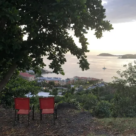 Amazing views and great location - 4 Bedroom Estate Bakekroe in St Thomas