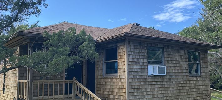 Our Lucky Charm is a cottage on the waterway in Hatteras Village Hotels in Hatteras