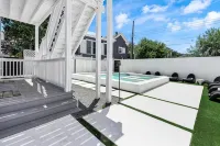 Large 6BR NEW home!Pool & Hot TubGrill- Pets OK- W/DClose to Pleasure Pier!! - สระว่ายน้ำส่วนตัว