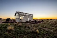 New Tiny Home on Private 1 Acre with Power, AC/Heat, Starlink Internet - Wifi