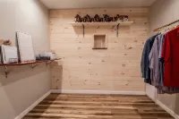 Private Studio with Kitchenette. Keyless Entry, Parking. Great for Extended Stay - 4-Star