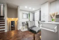 Beautifully Renovated 4-Bed, 3-Bath Family Home with Modern Finishes in Decatur - Wifi