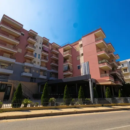New Donantelo Hotel