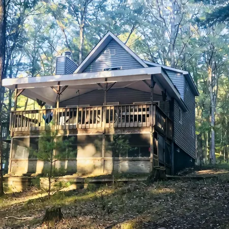 Beautiful 4 Season Lakefront Chalet in the Poconos!