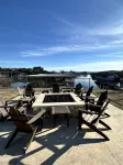New! First Floor Pool Side PK Lake Luxury Condo - Hot Tub, FirePit, Gym, Laundry