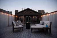Plaza Perch~Downtown~Walkable