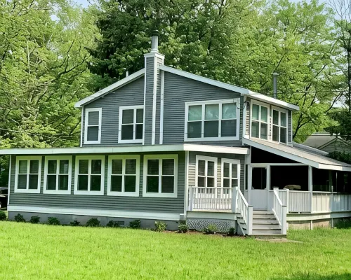 Lake Michigan Beach Is Across Street, 6 Person Hot Tub, Fire Pit, New Bathrooms Hotels in Chikaming Township